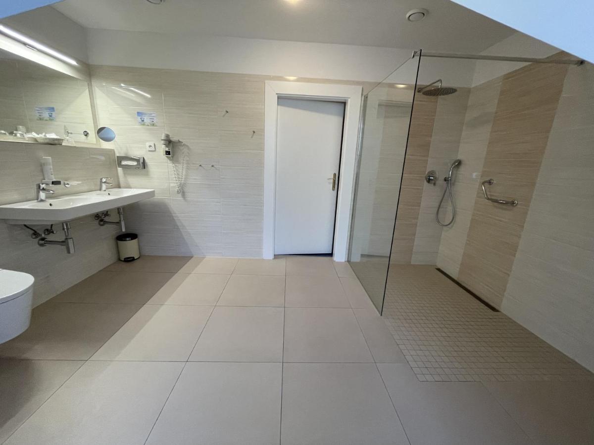 Hotel Reza Františkovy Lázně Екстериор снимка