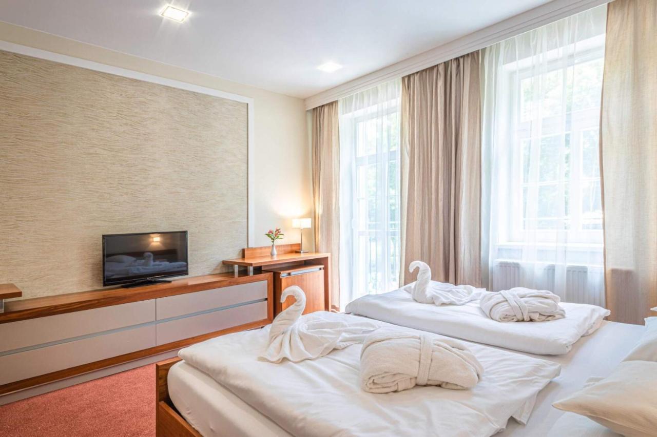Hotel Reza Františkovy Lázně Екстериор снимка