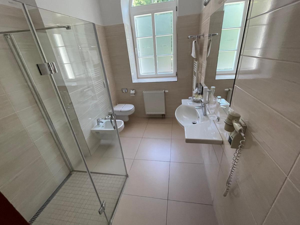 Hotel Reza Františkovy Lázně Екстериор снимка
