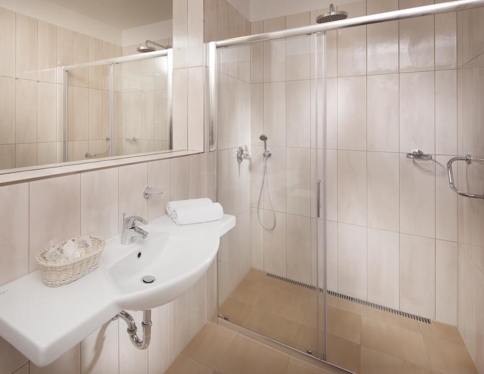 Hotel Reza Františkovy Lázně Екстериор снимка