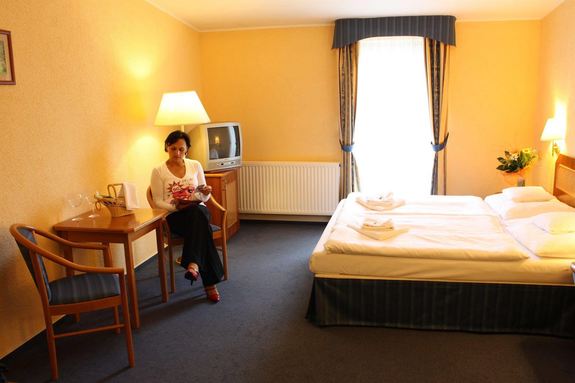 Hotel Reza Františkovy Lázně Екстериор снимка